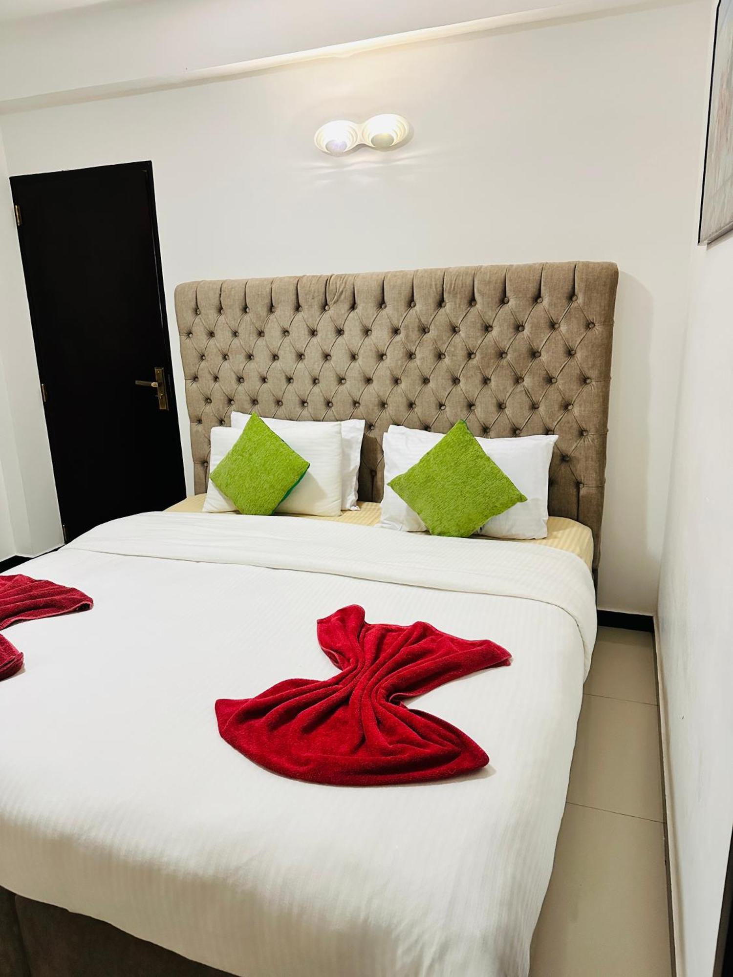 Vista Apartment Mariners Cabin Нувара-Элия Экстерьер фото